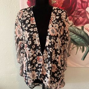 3/$15 Wallflower Floral Kimono